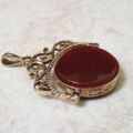 Carnelian and Onyx Spinning Pendant in 9ct Gold