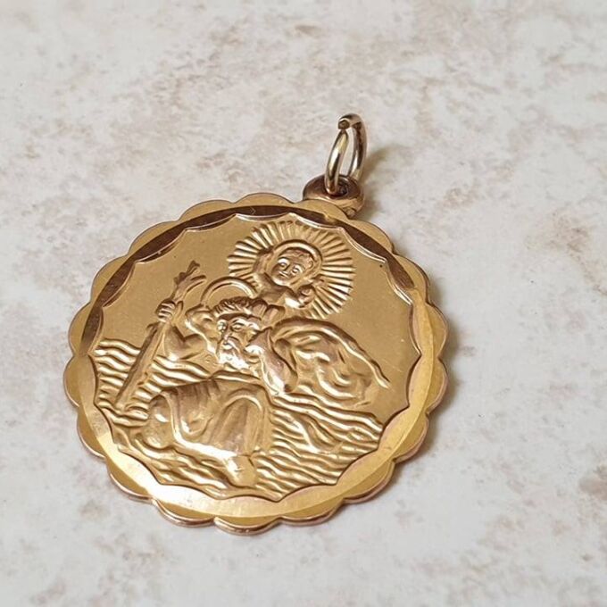 St Christopher Pendant in 9ct Gold