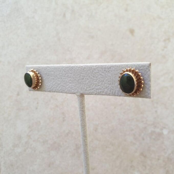 Oval Onyx Stud Earrings in 9ct Gold