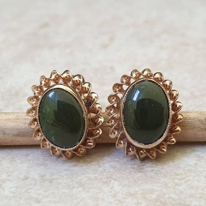 Oval Onyx Stud Earrings in 9ct Gold