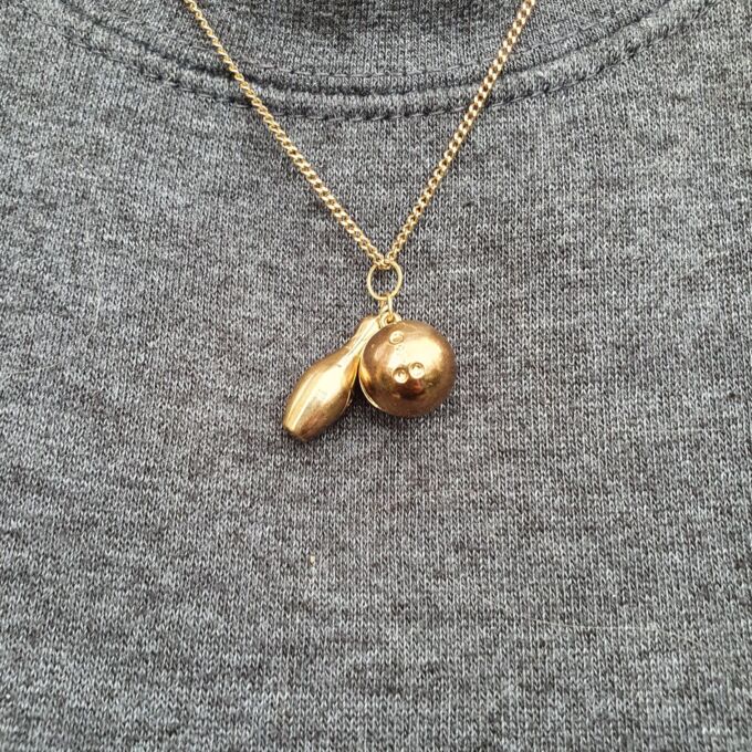 Bowling Ball & Skittle Pendant in 9ct Gold