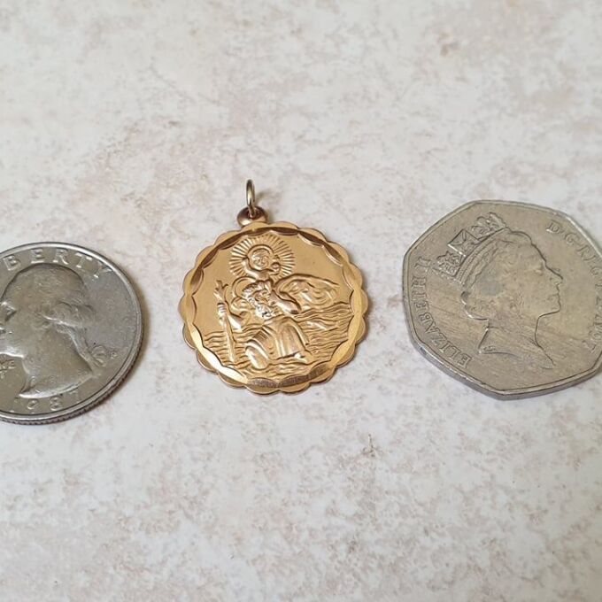 St Christopher Pendant in 9ct Gold