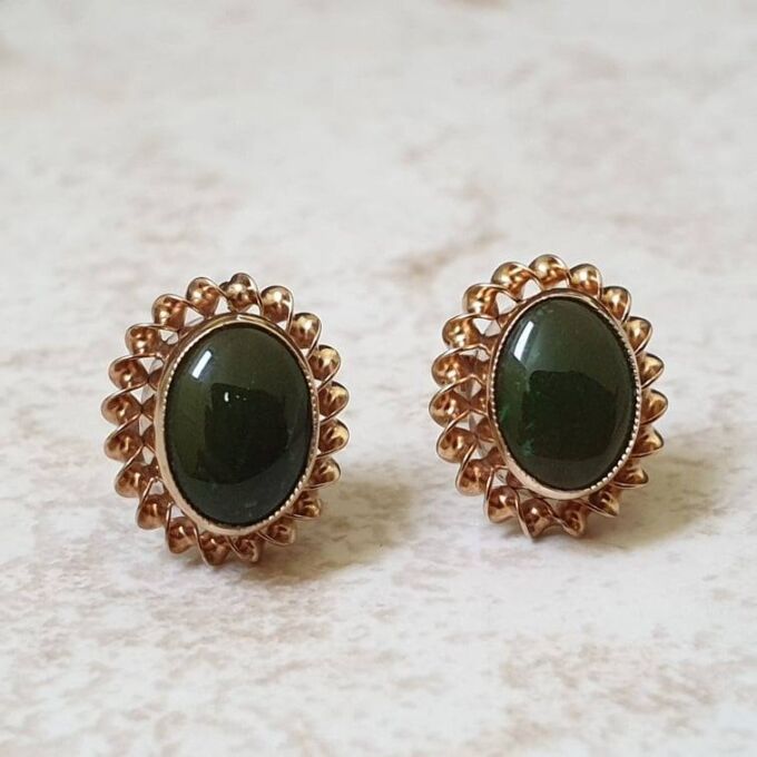 Oval Onyx Stud Earrings in 9ct Gold
