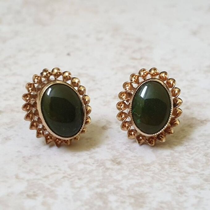 Oval Onyx Stud Earrings in 9ct Gold
