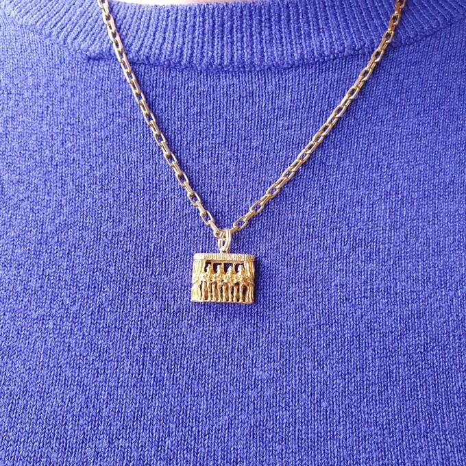 Moulin Rouge, Can Can, Chorus Girls Pendant in 9ct Gold