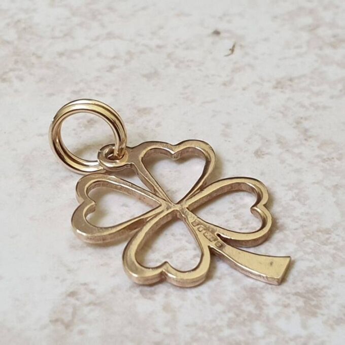 Four Leaf Clover Pendant in 9ct Gold