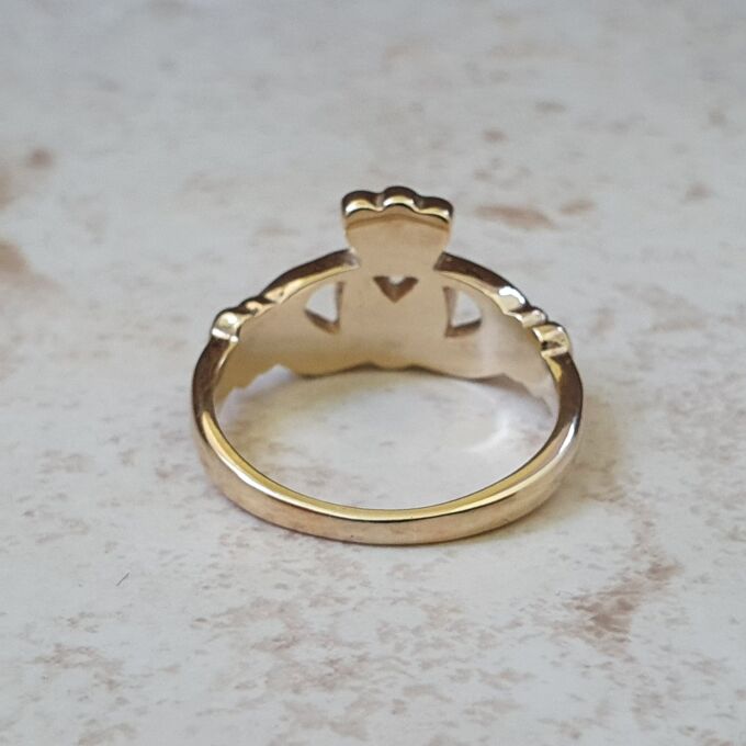 Traditional Claddagh Ring in 9ct Gold