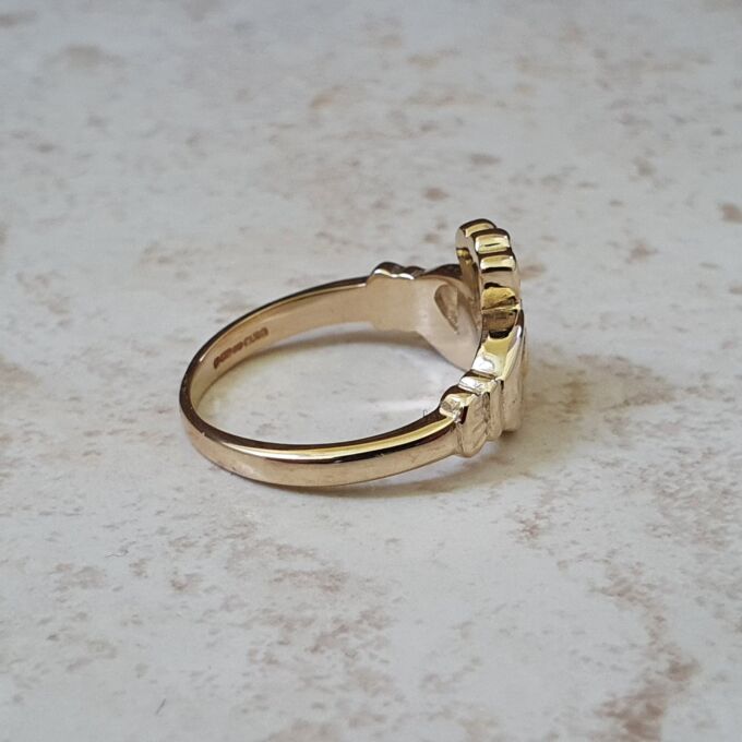 Traditional Claddagh Ring in 9ct Gold