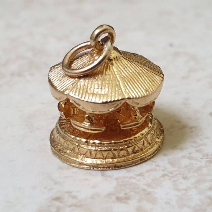 Revolving Fairground Carousel Charm Pendant in 9ct Gold