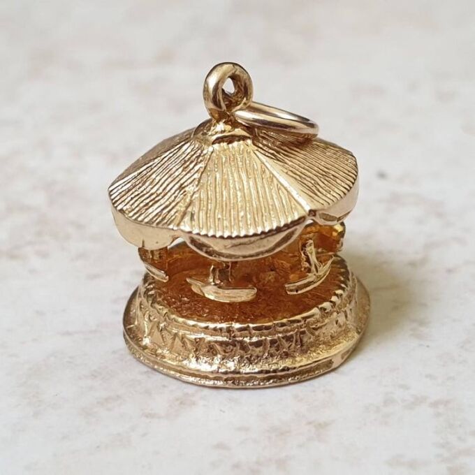 Revolving Fairground Carousel Charm Pendant in 9ct Gold