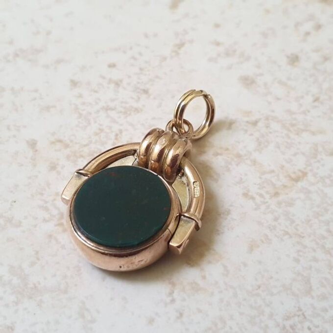 Antique Carnelian and Bloodstone Spinner Fob Pendant in 9ct Gold