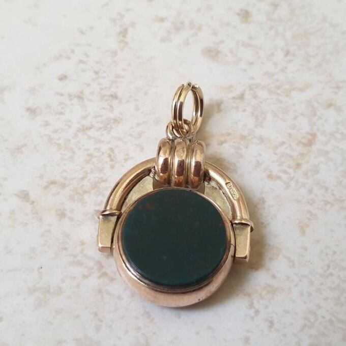 Antique Carnelian and Bloodstone Spinner Fob Pendant in 9ct Gold