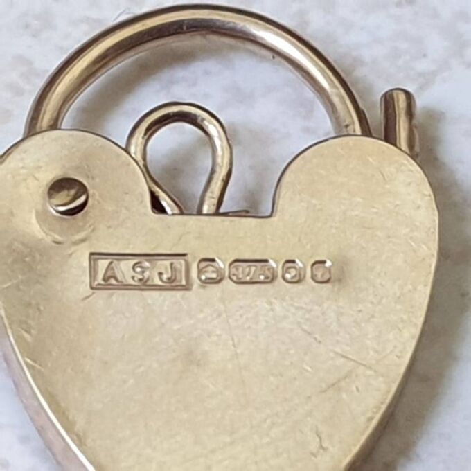 Small Engraved Front Padlock in 9ct Gold