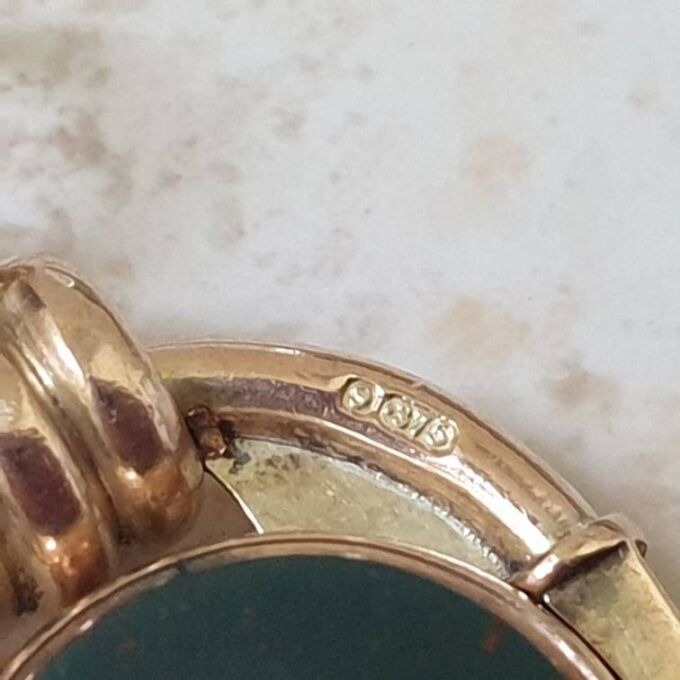 Antique Carnelian and Bloodstone Spinner Fob Pendant in 9ct Gold