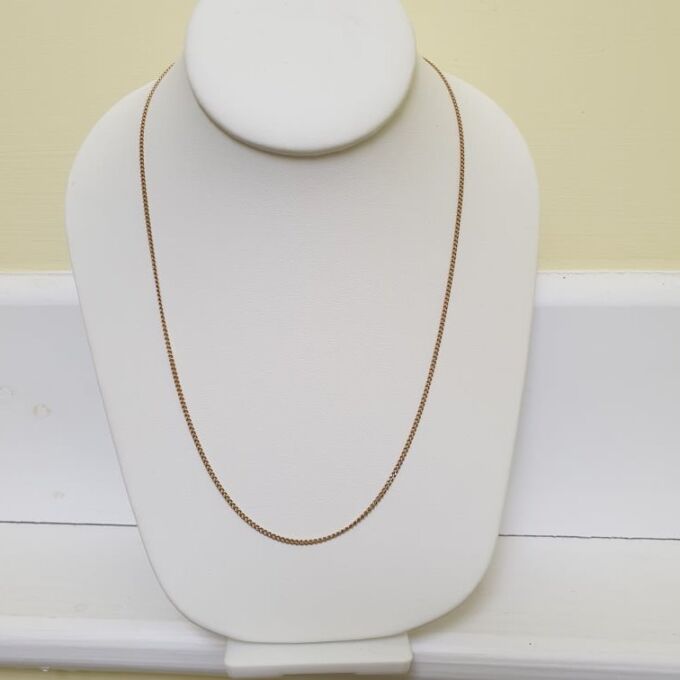 Fine Curb Chain in 9ct Gold, 20 inches.