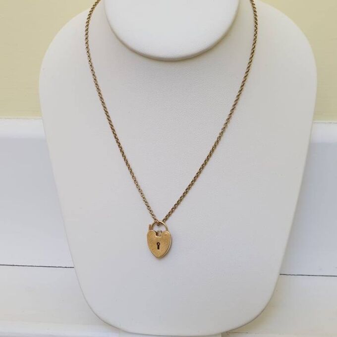 Rolo or Belcher Chain in 9ct Gold, 17 inches.