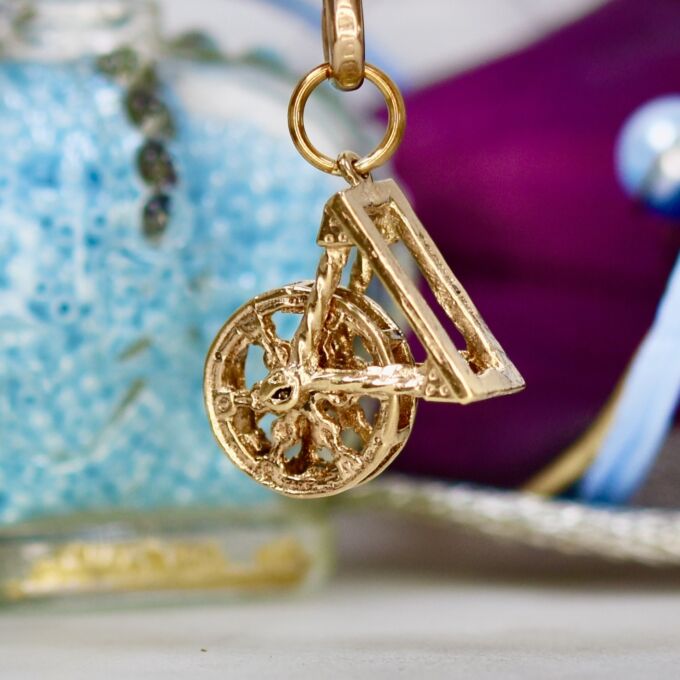 Ferris Wheel Charm pendant in 9ct Gold