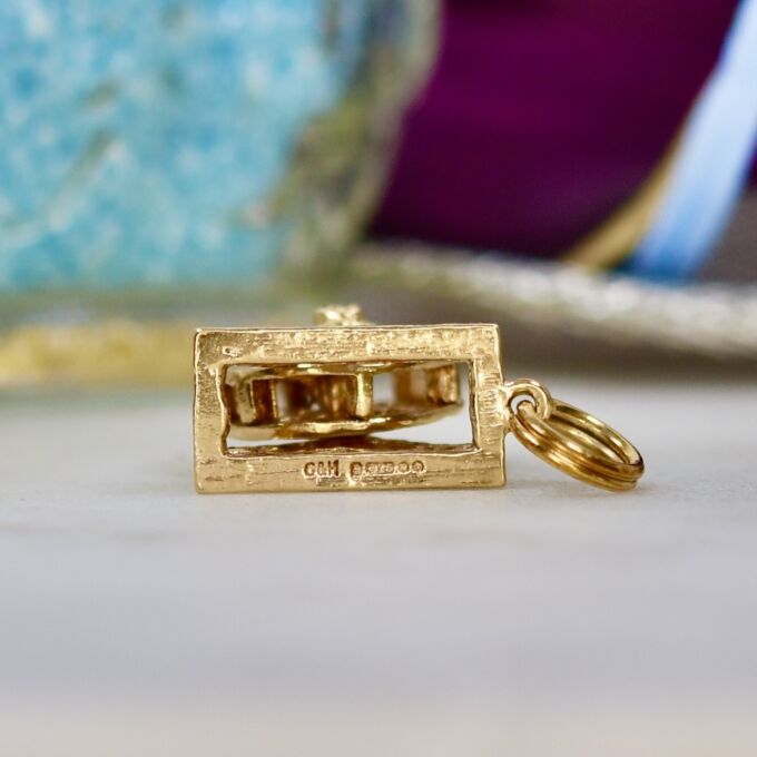 Ferris Wheel Charm pendant in 9ct Gold