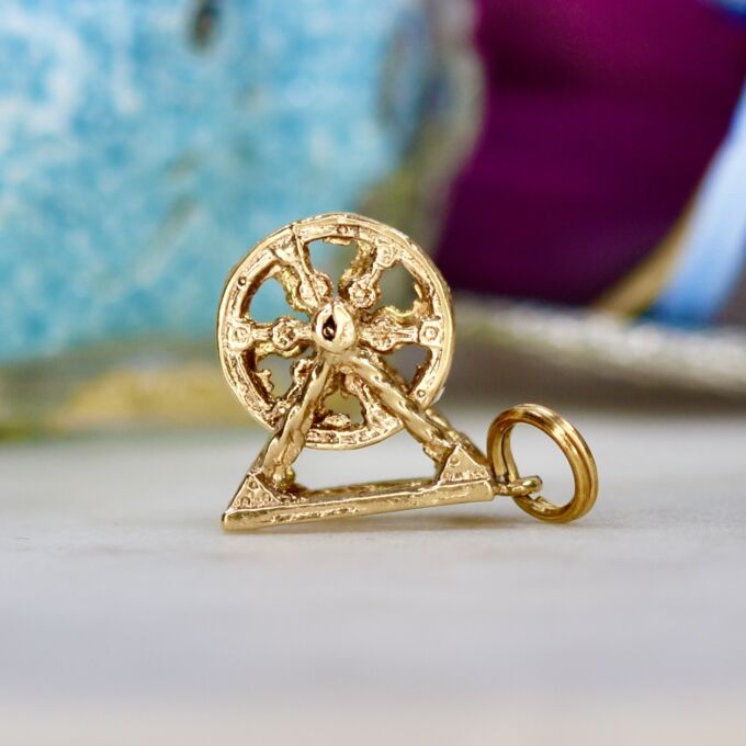 Ferris Wheel Charm pendant in 9ct Gold