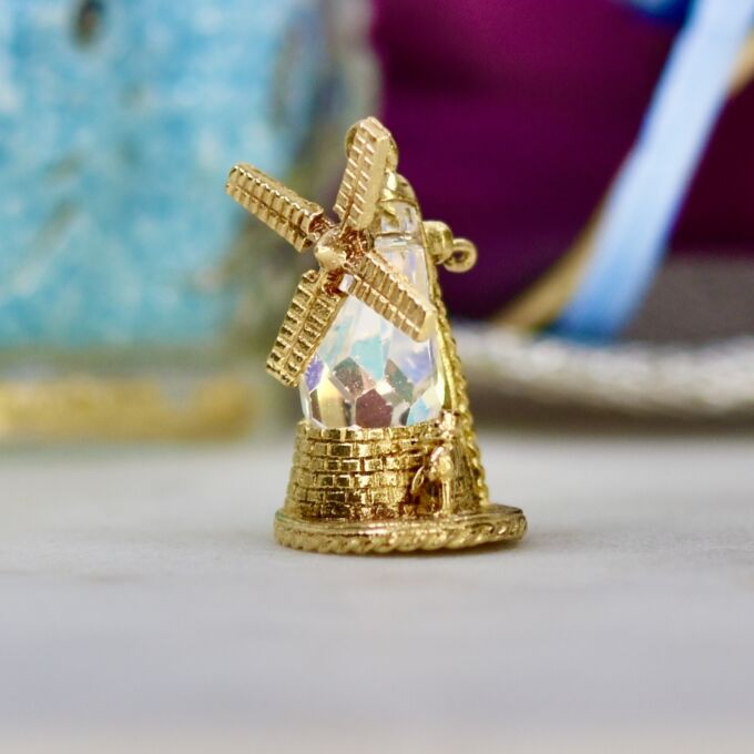 Windmill Charm Pendant in 9ct Gold