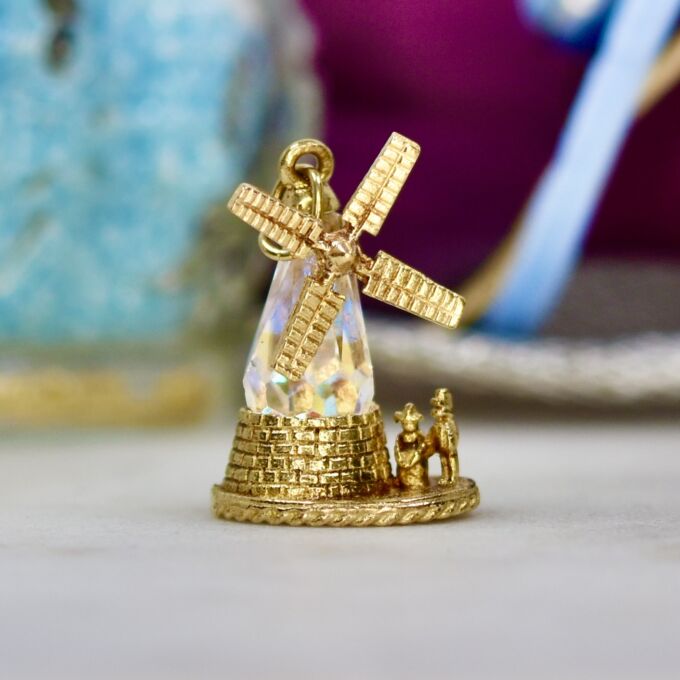 Windmill Charm Pendant in 9ct Gold