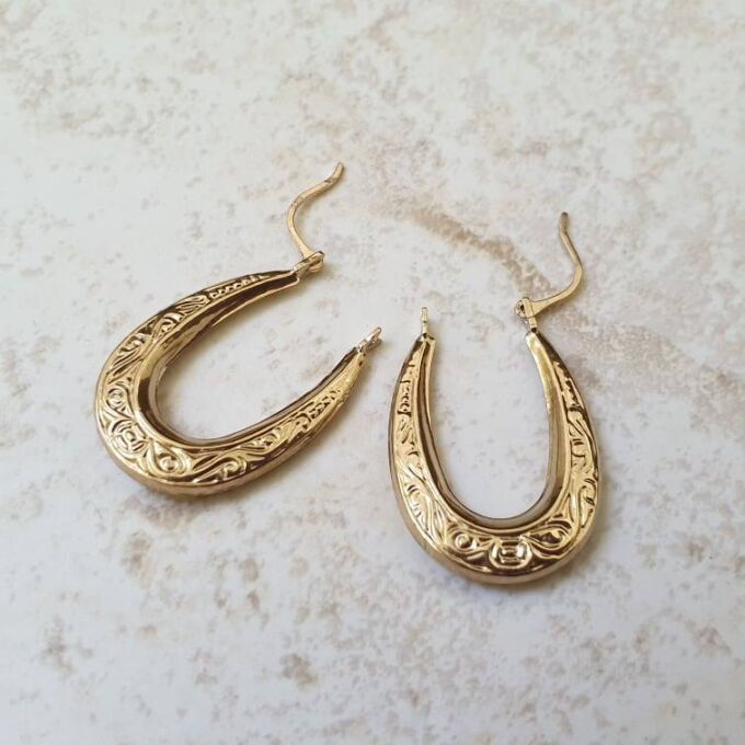 Oval Patterned Hoop Earrings in 9ct Gold