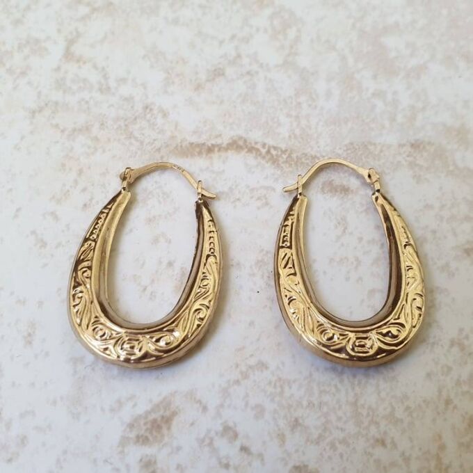 Oval Patterned Hoop Earrings in 9ct Gold