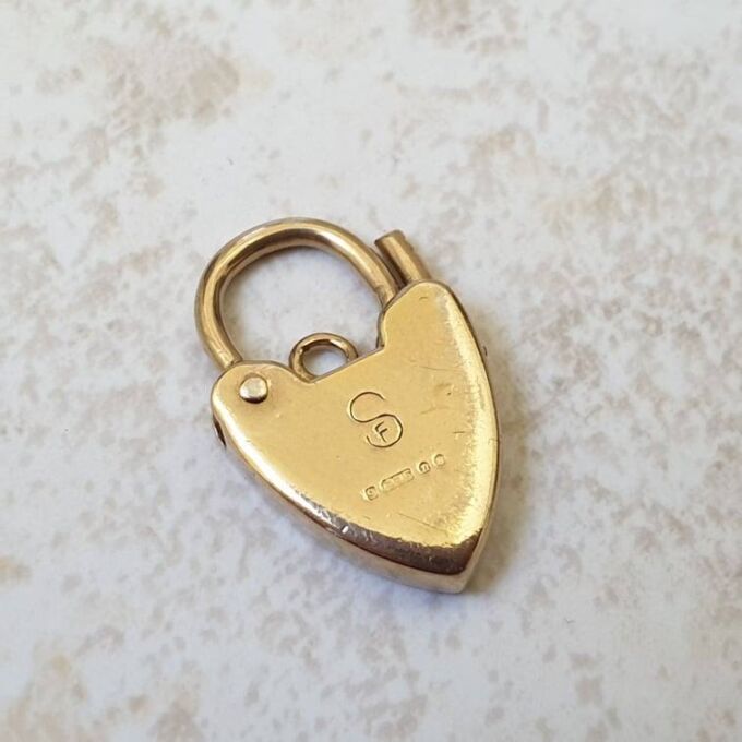 Small Engraved Padlock in 9ct Gold