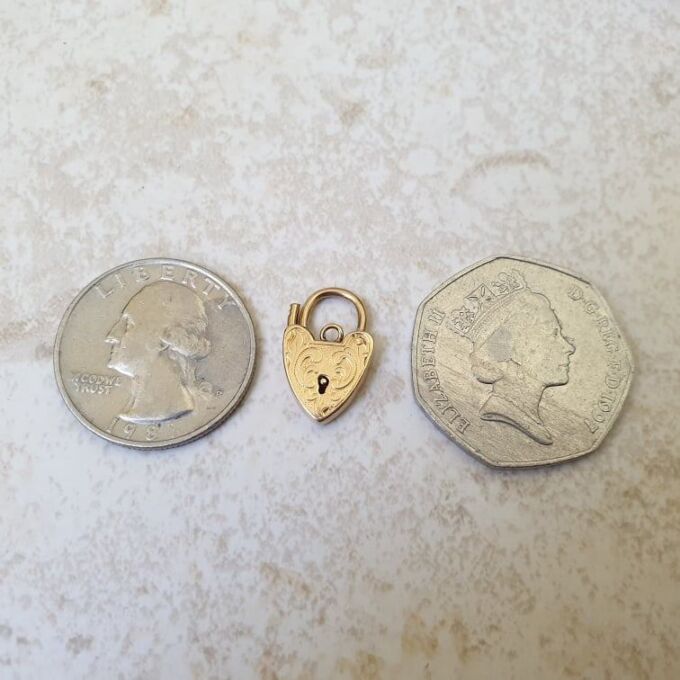 Small Engraved Padlock in 9ct Gold