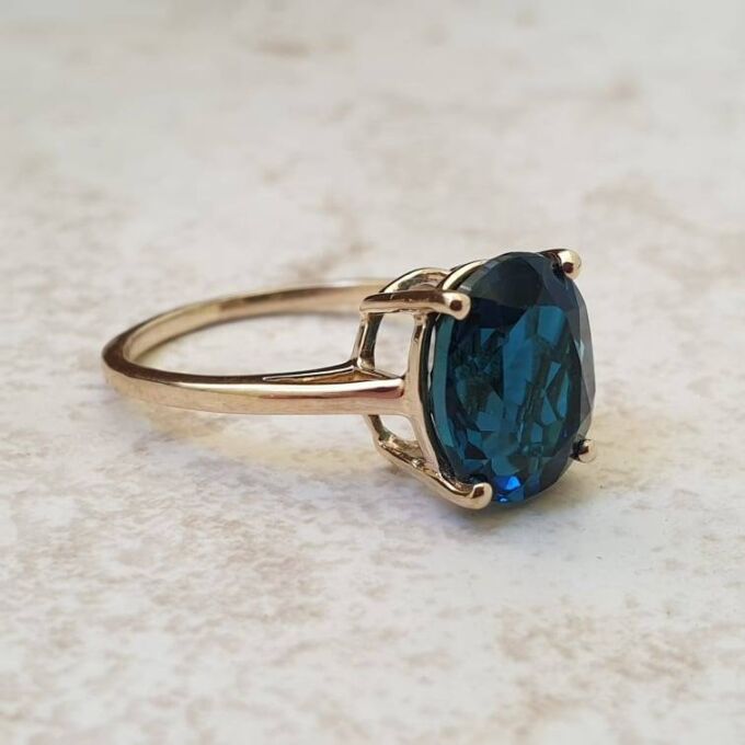 London Blue Topaz Solitaire Ring in 9ct Gold
