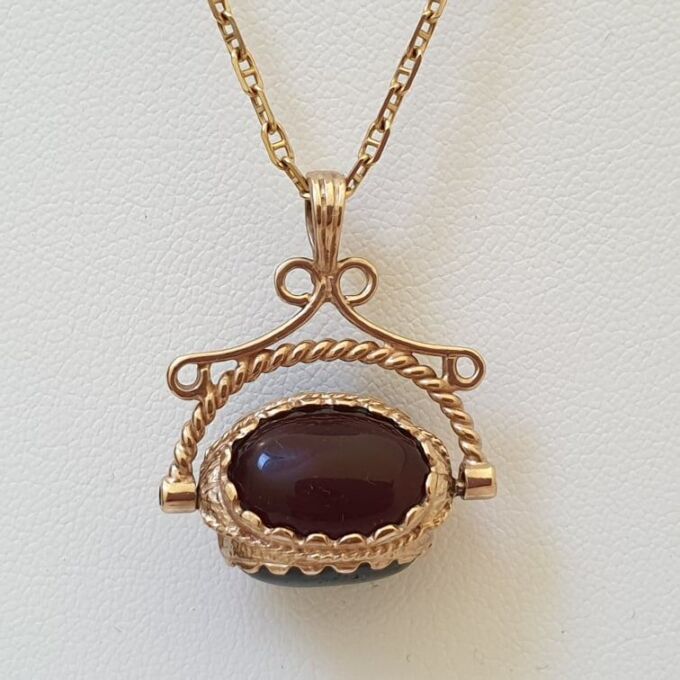 Three Stone Spinner Fob Pendant in 9ct Gold