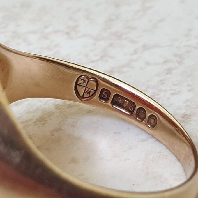 Carnelian Signet Ring in 9ct Gold