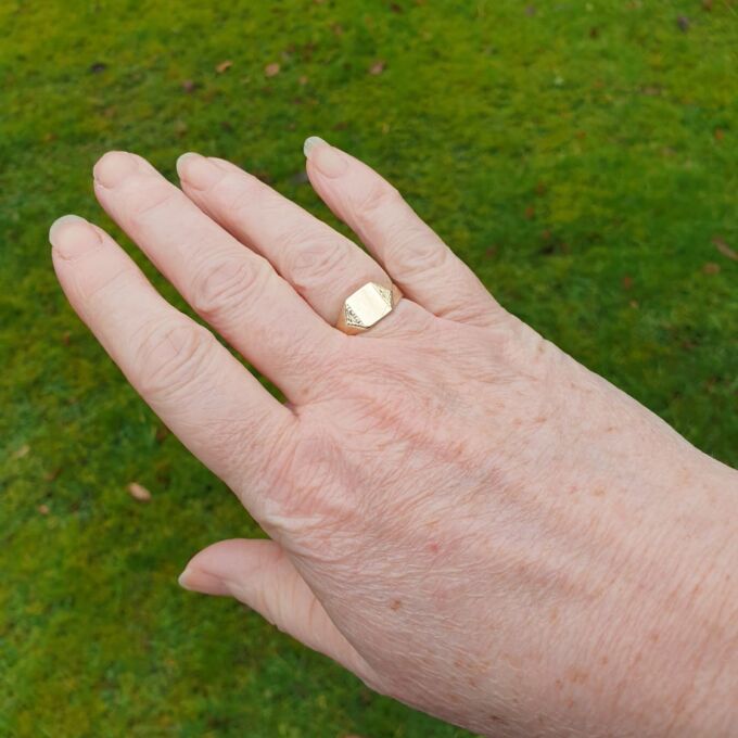 Square Signet Ring in 9ct Gold