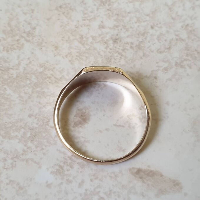 Square Signet Ring in 9ct Gold