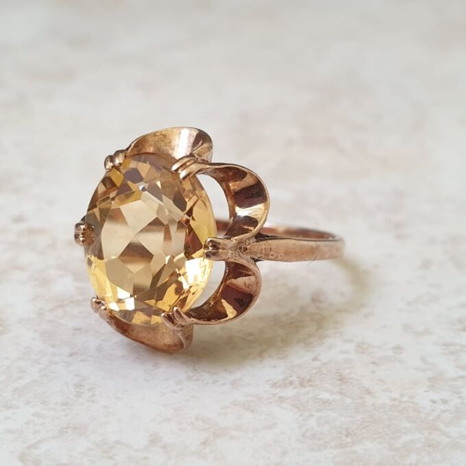 Citrine Solitaire Ring in 9ct Gold