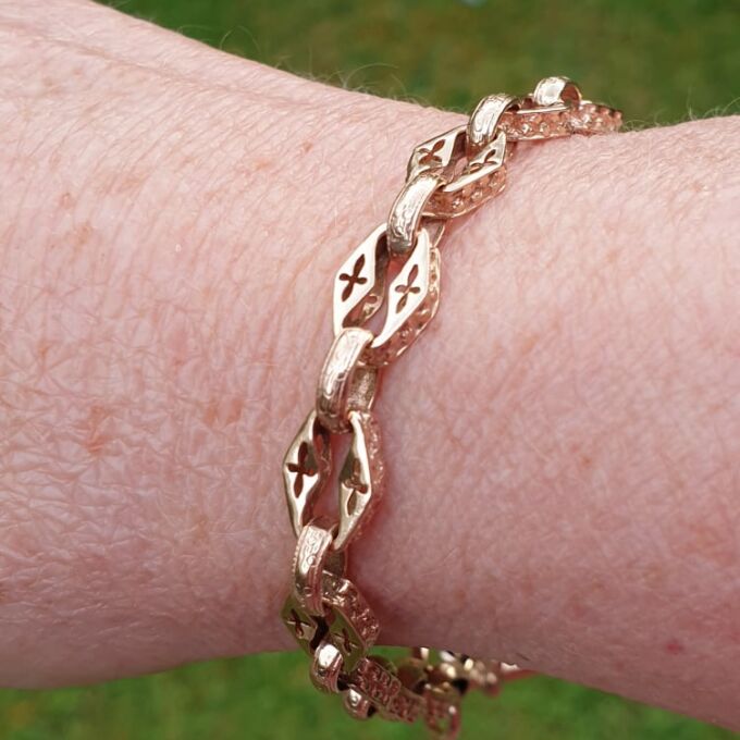 Fancy T Bar Bracelet in 9ct Rose Gold