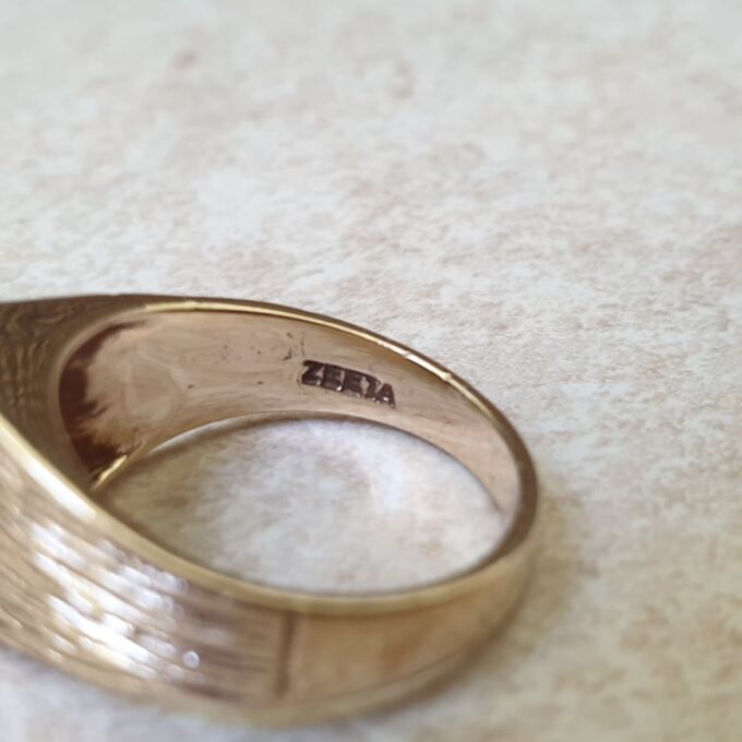 Green Tourmaline Signet Ring in 9ct Gold