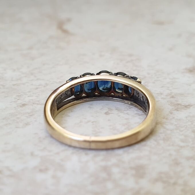 Five Stone Sapphire Ring in 14ct Gold
