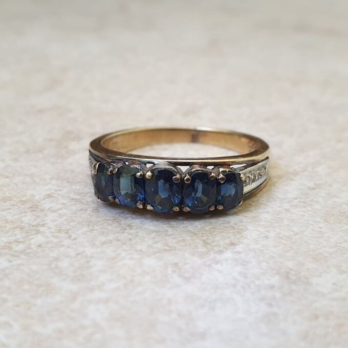 Five Stone Sapphire Ring in 14ct Gold