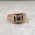 Garnet Set Signet Ring in 9ct Gold