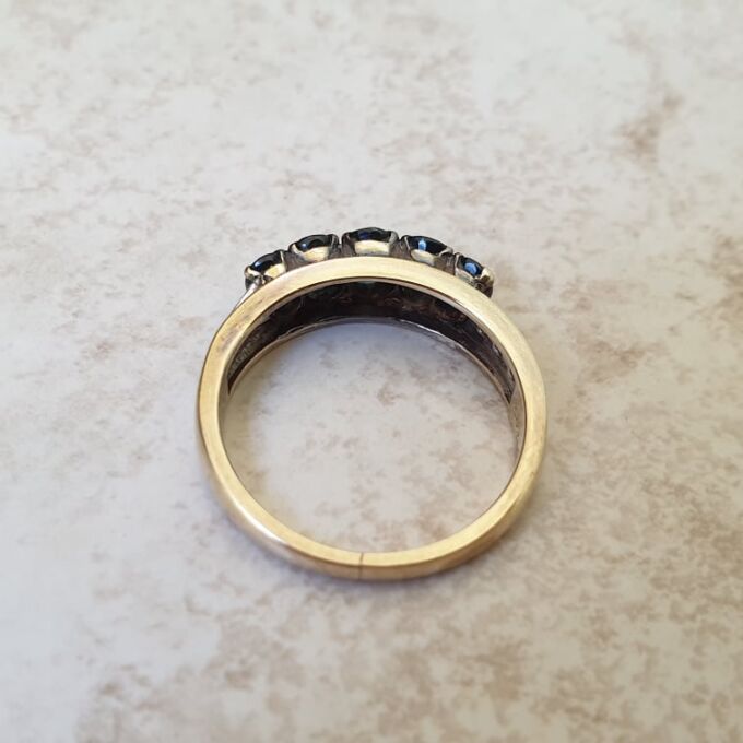 Five Stone Sapphire Ring in 14ct Gold