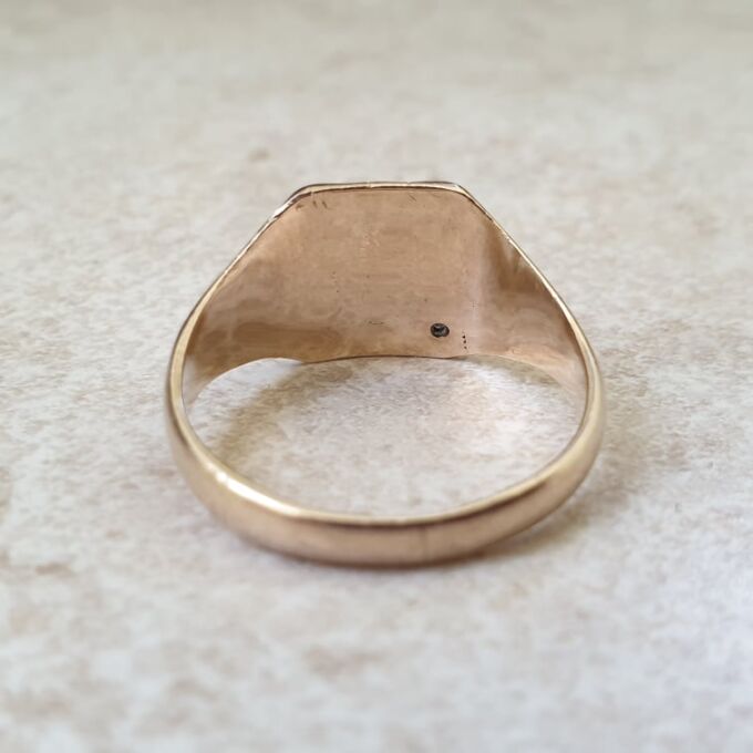 Sunray Signet Ring in 9ct Gold