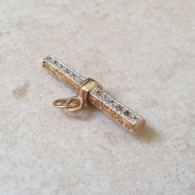 Ornate Albert or T Bar in 9ct Gold