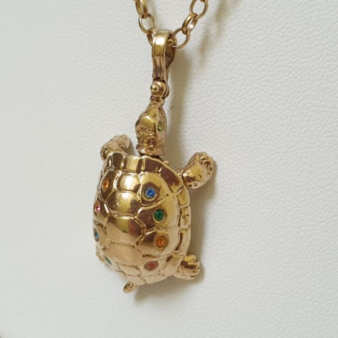 Cute Tortoise Pendant in 9ct Gold