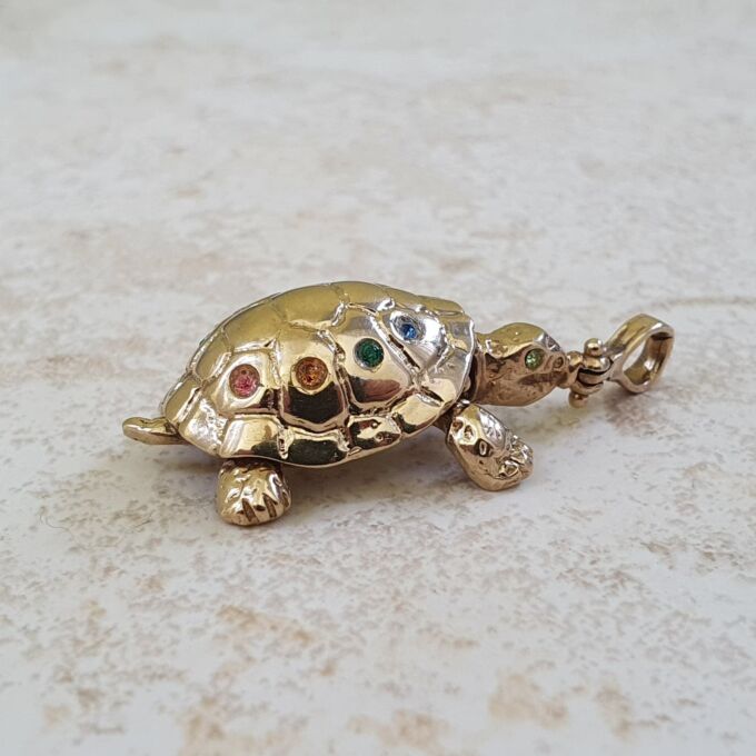 Cute Tortoise Pendant in 9ct Gold
