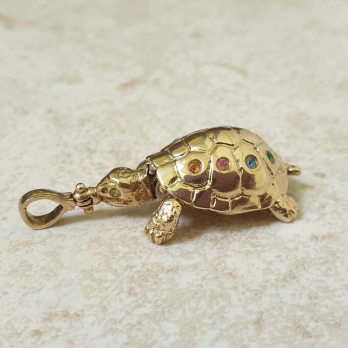 Cute Tortoise Pendant in 9ct Gold