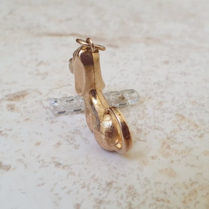 Sitting Hound Dog Pendant in 9ct Gold
