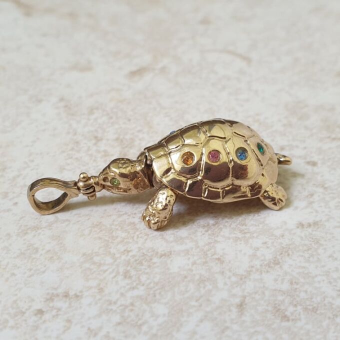 Cute Tortoise Pendant in 9ct Gold