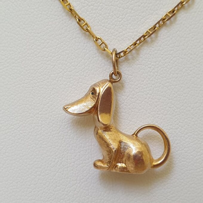Sitting Hound Dog Pendant in 9ct Gold
