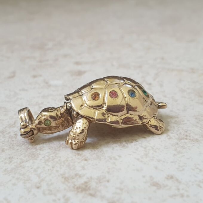 Cute Tortoise Pendant in 9ct Gold